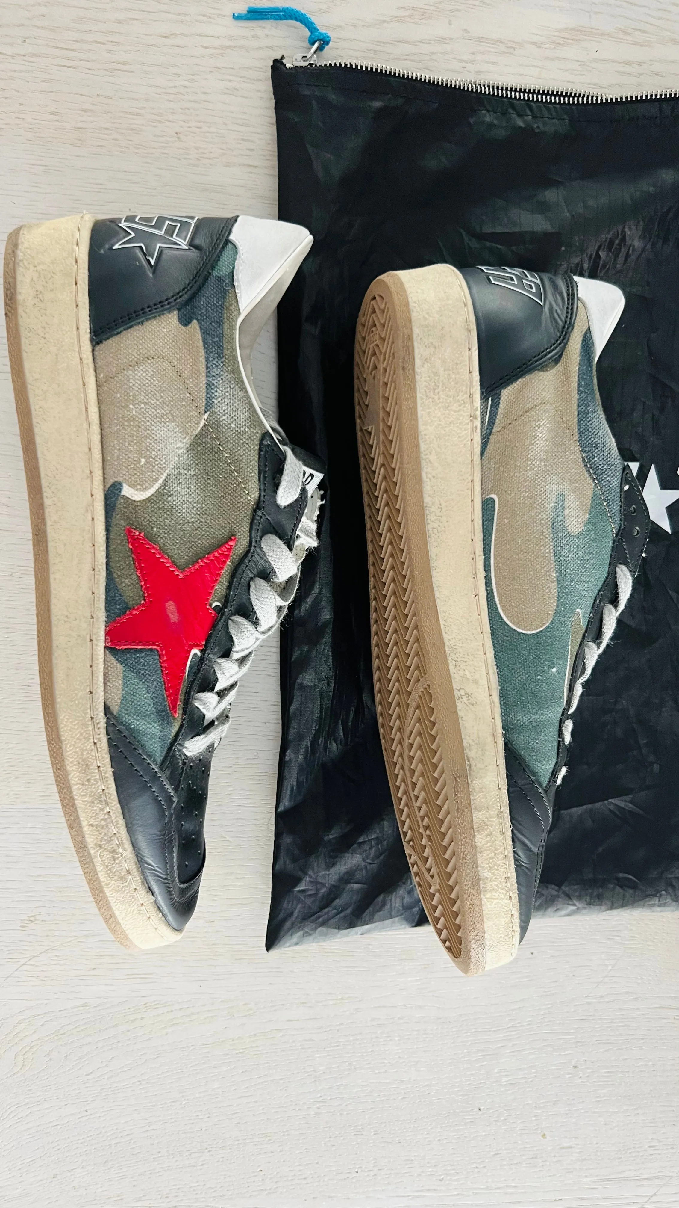 Golden Goose Sneakers free