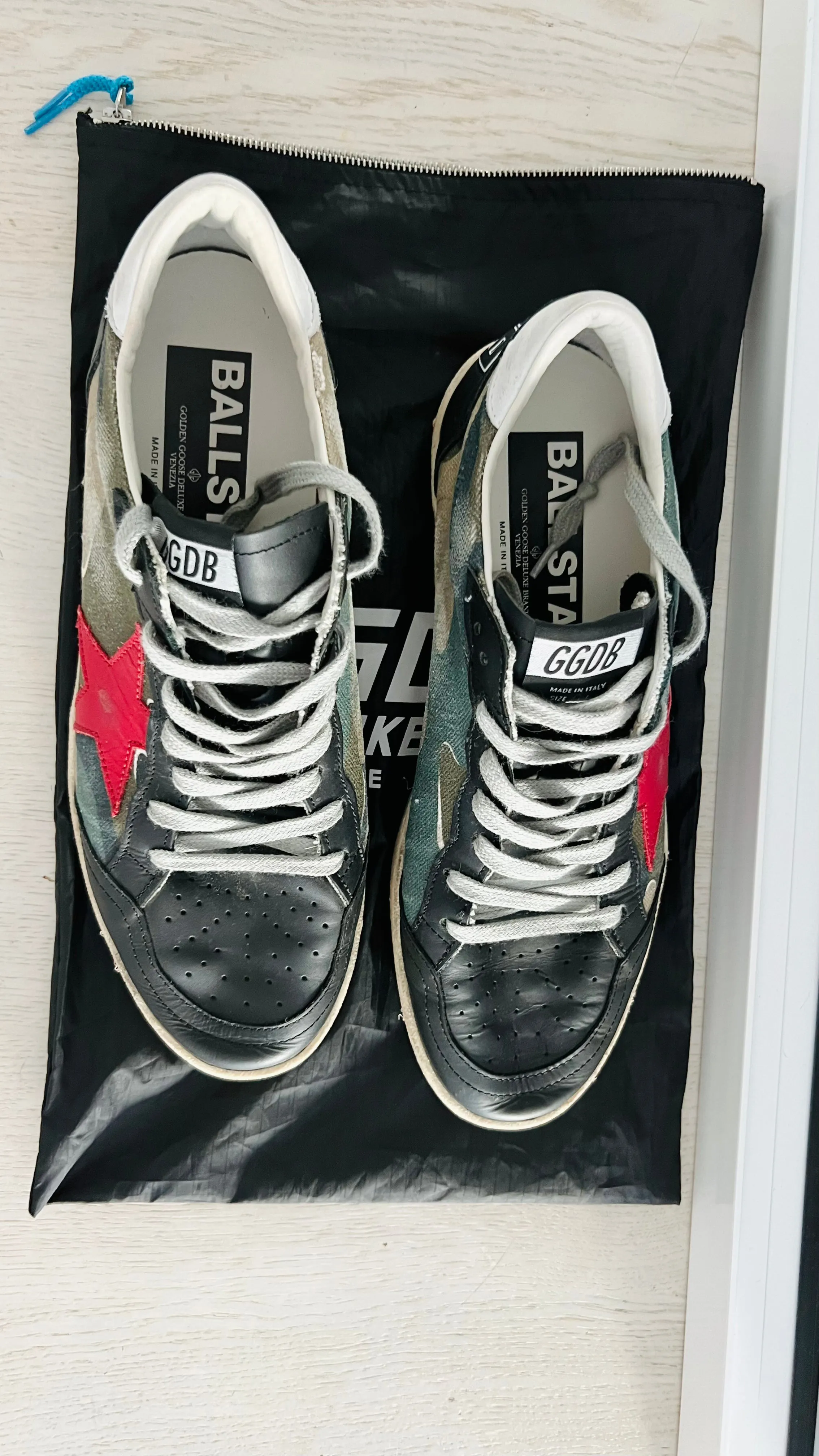 Golden Goose Sneakers free