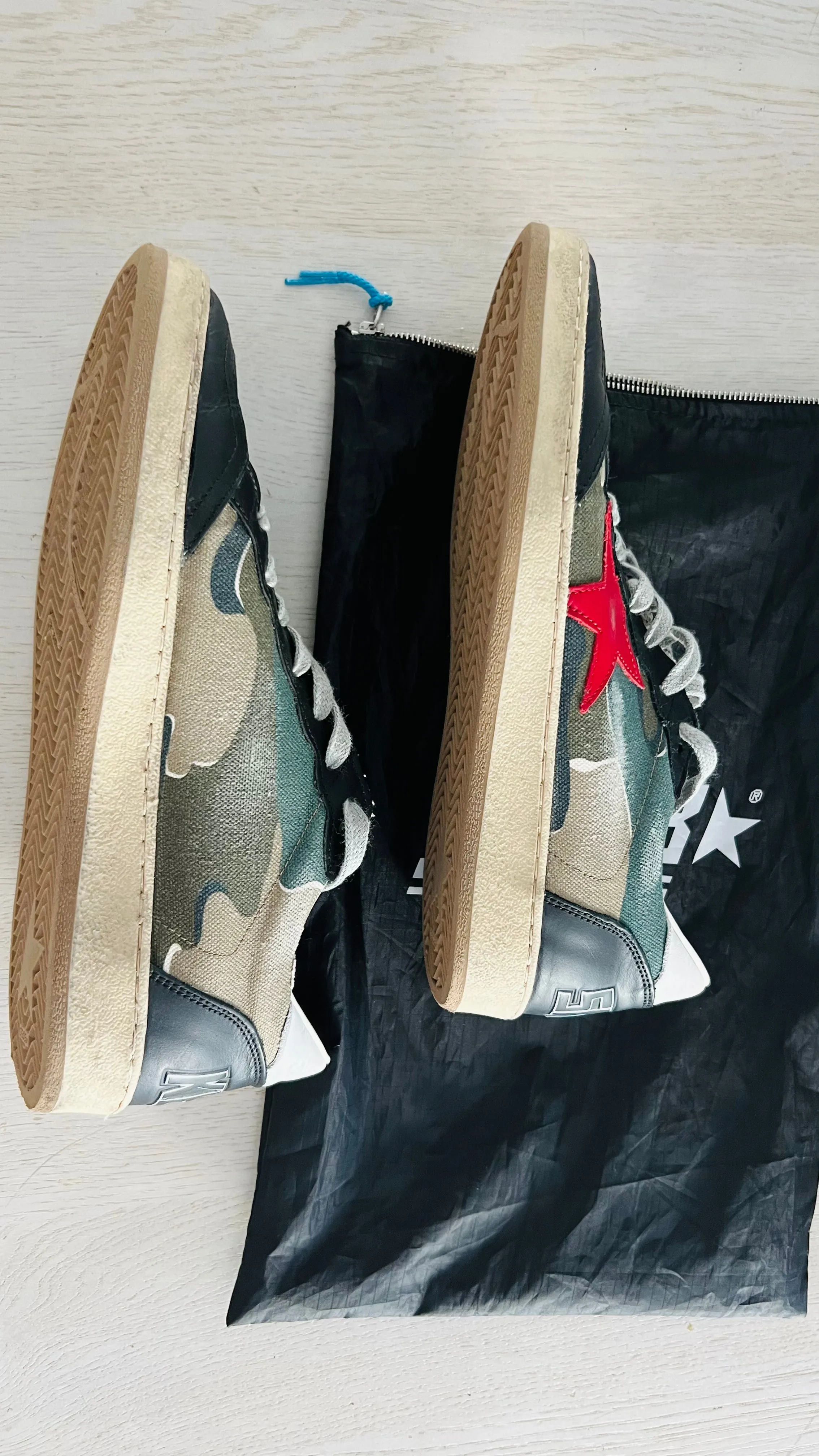 Golden Goose Sneakers free