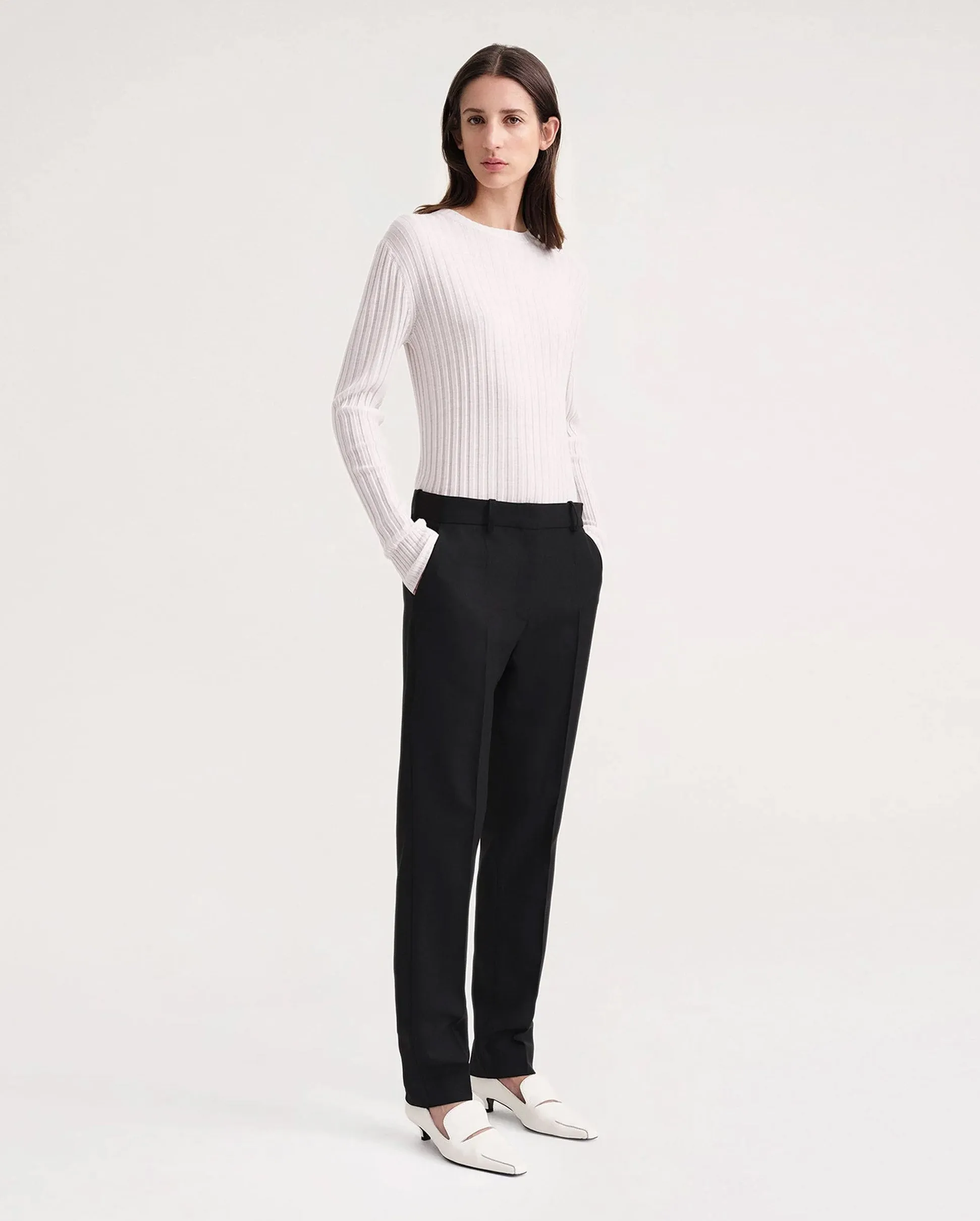 MID-WAIST SLIM TROUSERS / BLACK